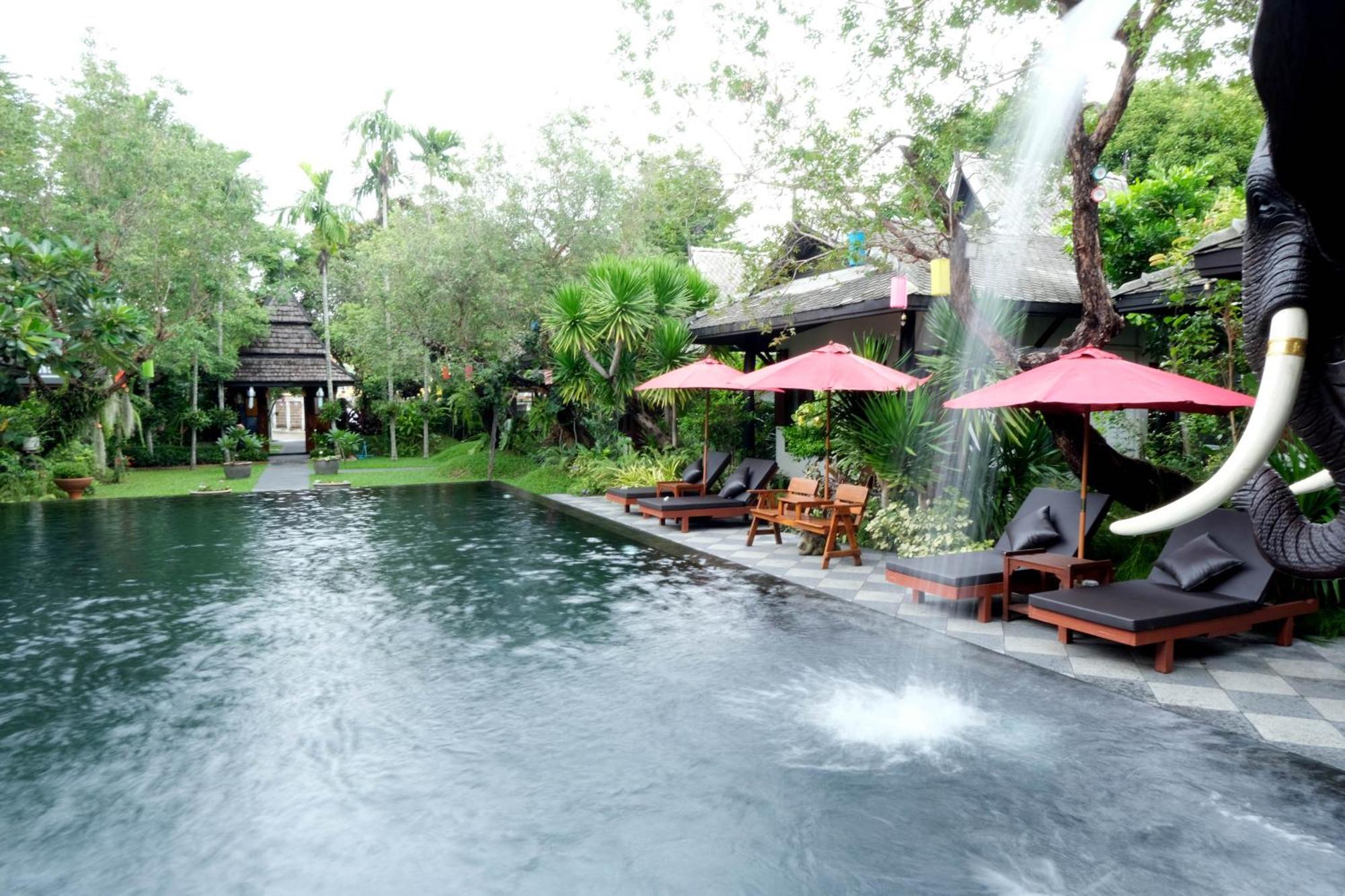Vimarn Kaew Village And Resort Chiang Mai Exteriör bild