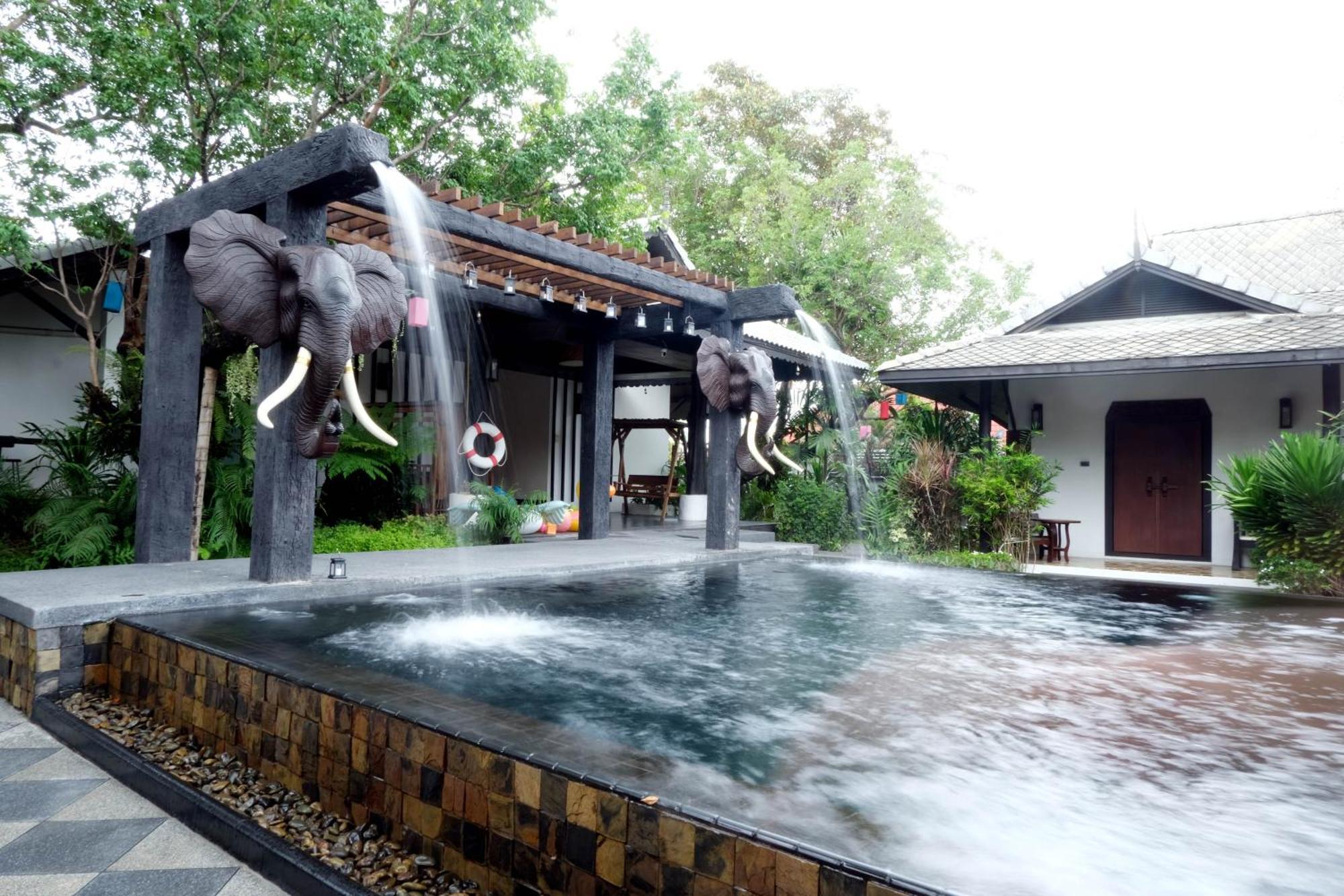 Vimarn Kaew Village And Resort Chiang Mai Exteriör bild