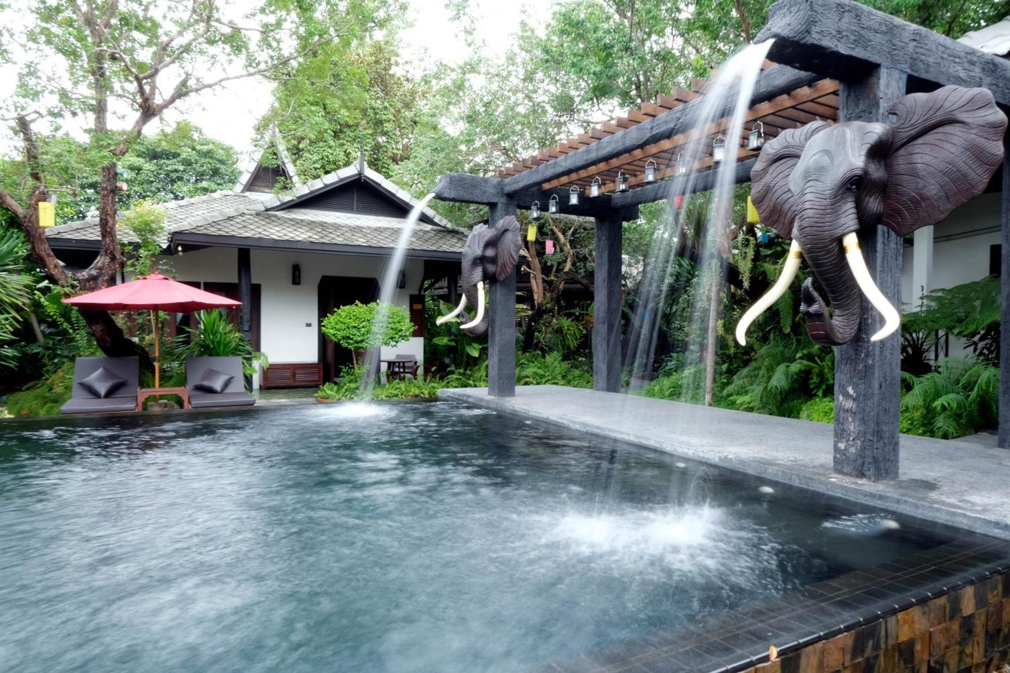 Vimarn Kaew Village And Resort Chiang Mai Exteriör bild