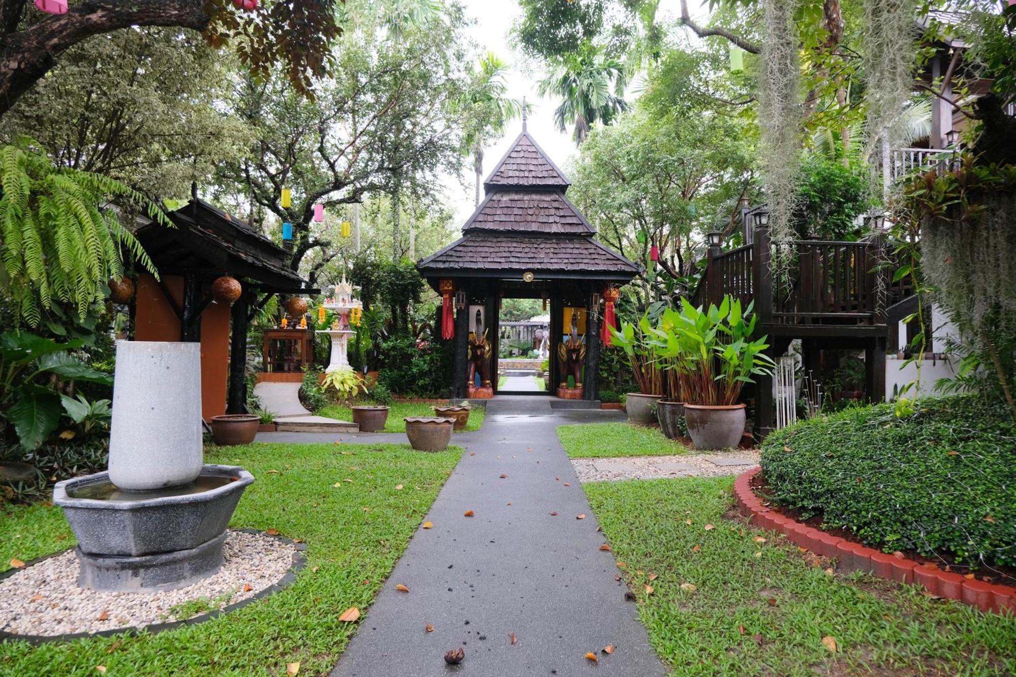 Vimarn Kaew Village And Resort Chiang Mai Exteriör bild